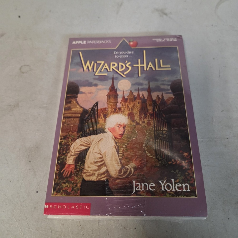 Wizard's Hall Jane Yolen Lampfish of Twill Janet Lisle Fantasy Pack 2 Books NEW